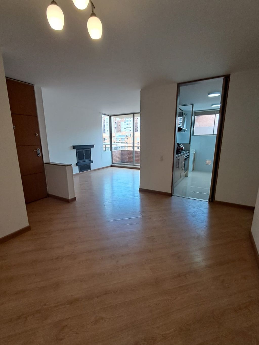 Apartamento en arriendo Cundinamarca Bogotá Mazurén 85 m2 Habitaciones 3 Baños 3 Garajes 0 Precio $3700000