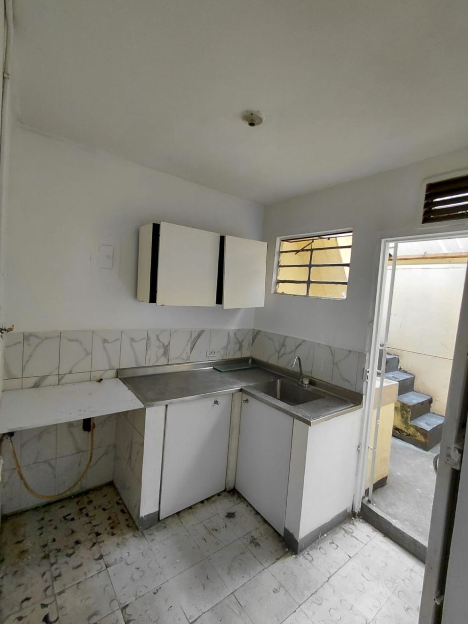 Casa en arriendo Antioquia Medellín El Salvador 75 m2 Habitaciones 3 Baños 1 Garajes 0 Precio $1900000