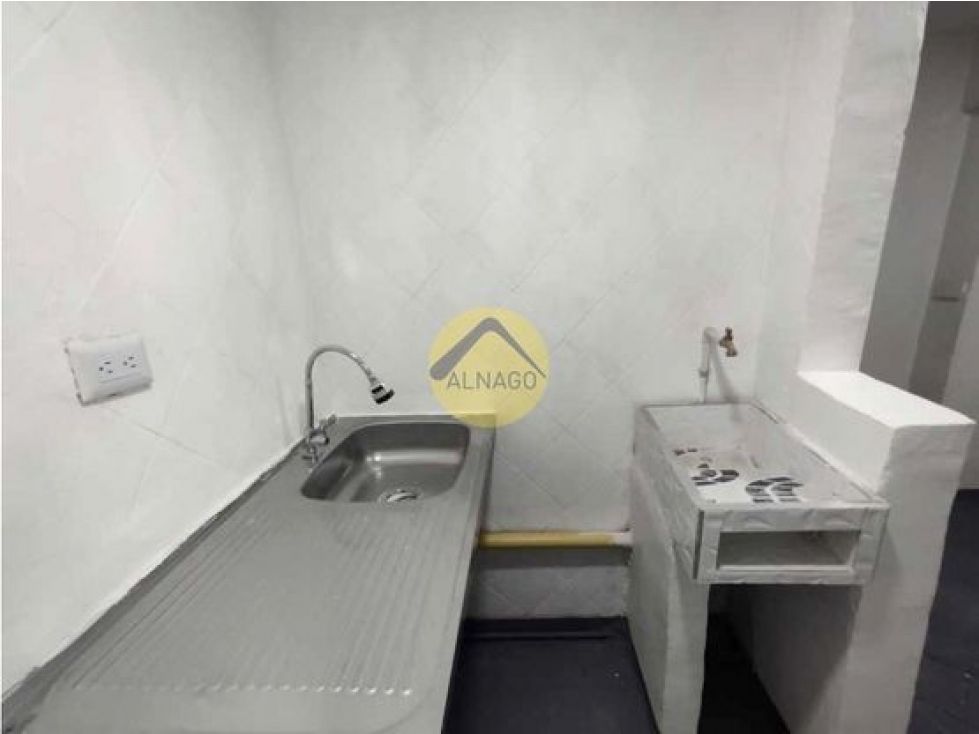 Apartaestudio en arriendo Antioquia Itagüí Centro 14 m2 Habitaciones 1 Baños 1 Garajes 0 Precio $700000