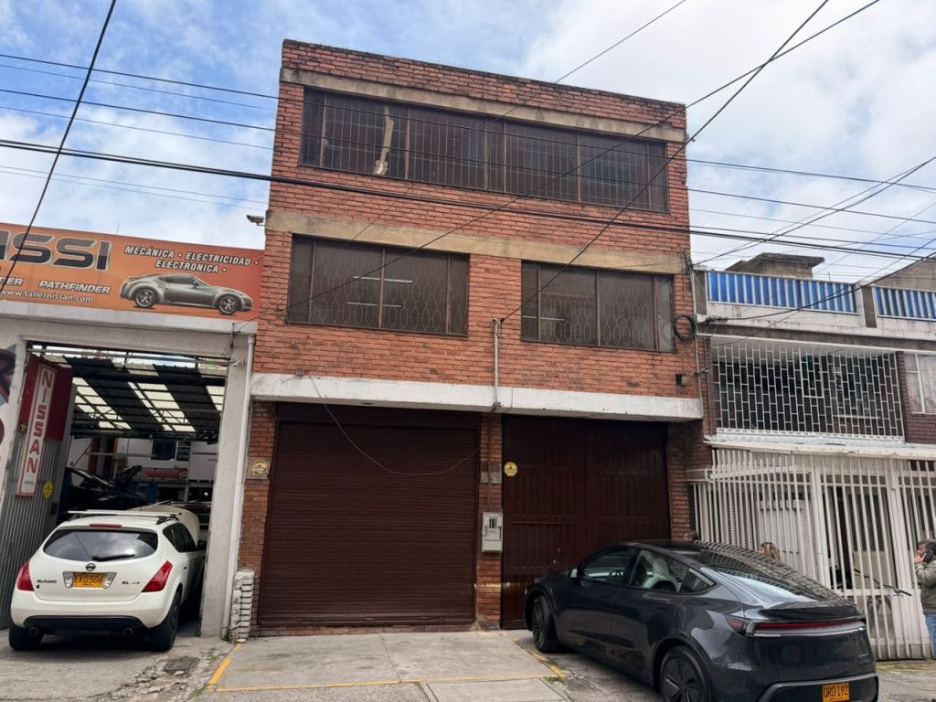 Bodega en venta Cundinamarca Bogotá La Isabela 400 m2 Habitaciones 0 Baños 5 Garajes 0 Precio $2500000000
