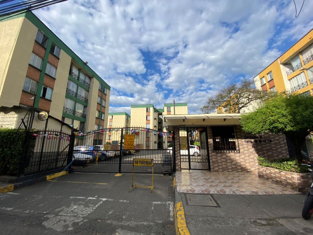 Apartamento en arriendo Valle Del Cauca Cali Torres De Confandi 52 m2 Habitaciones 3 Baños 1 Garajes 0 Precio $1100000