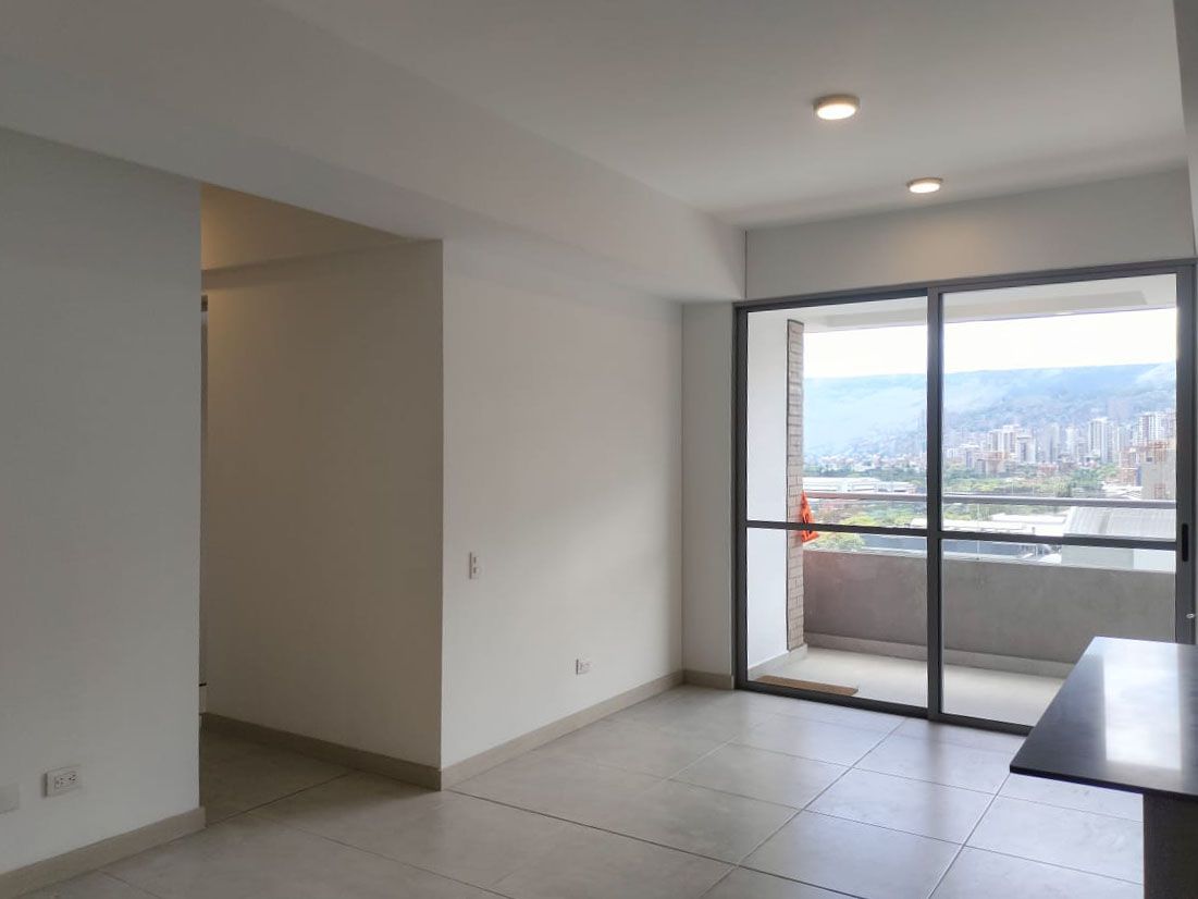 Apartamento en arriendo Antioquia Envigado Jardines 80 m2 Habitaciones 3 Baños 2 Garajes 2 Precio $4150000