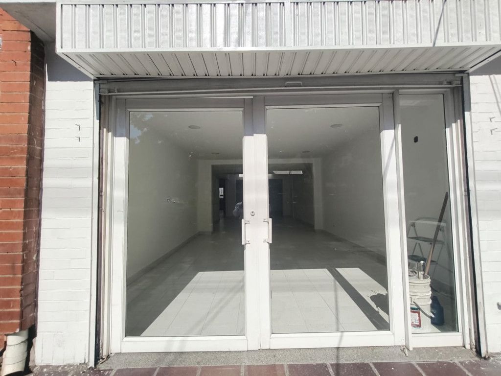 Local en arriendo Valle Del Cauca Cali La Flora 180 m2 Habitaciones 0 Baños 4 Garajes 0 Precio $6000000