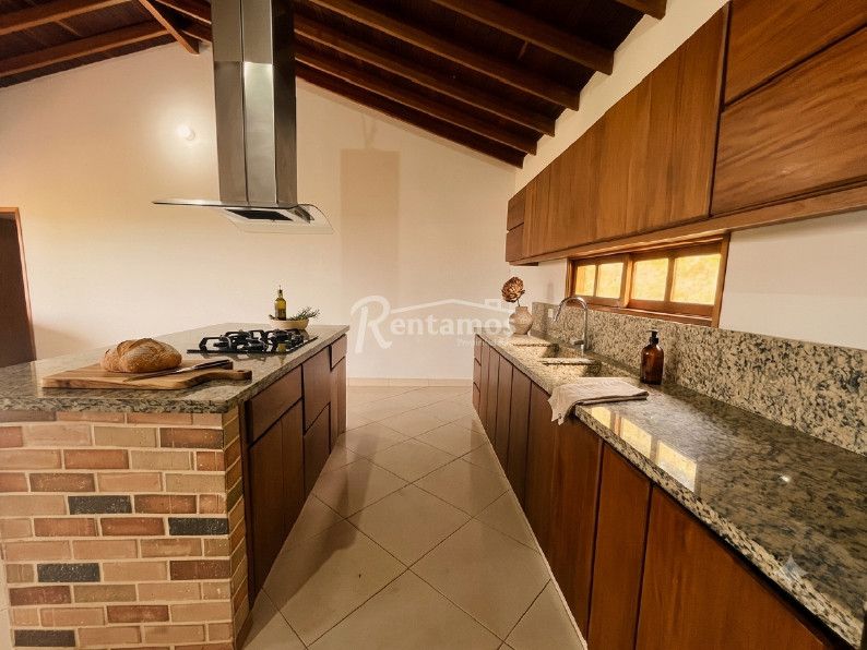 Casa en arriendo Antioquia Envigado San Rafael 190 m2 Habitaciones 3 Baños 2 Garajes 4 Precio $6650000