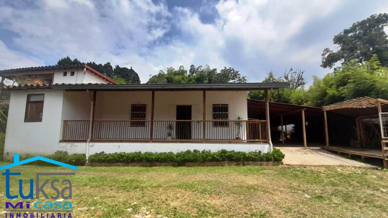 Casa en arriendo Antioquia La Estrella Vereda La Tablacita 500 m2 Habitaciones 3 Baños 3 Garajes 5 Precio $4990000