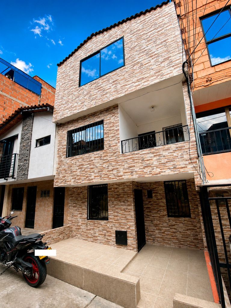 Casa en arriendo Antioquia Itagüí Terranova 157 m2 Habitaciones 6 Baños 2 Garajes 0 Precio $2500000
