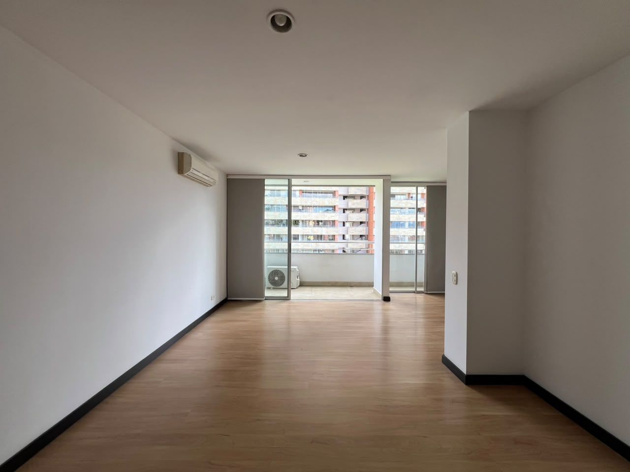 Apartamento en arriendo Antioquia Medellín Alejandria 79 m2 Habitaciones 1 Baños 2 Garajes 1 Precio $5100000
