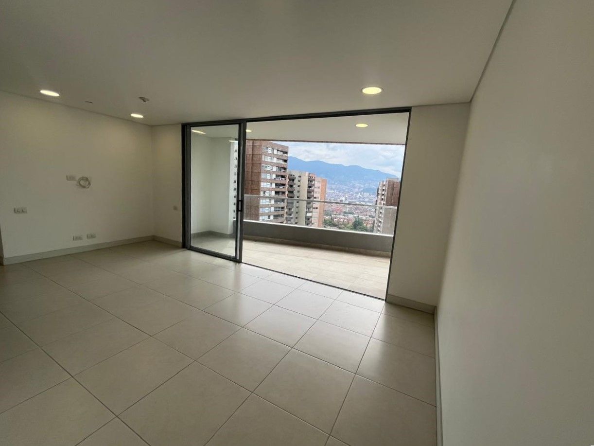 Apartamento en arriendo Antioquia Medellín La Inmaculada 87 m2 Habitaciones 2 Baños 3 Garajes 1 Precio $4950000