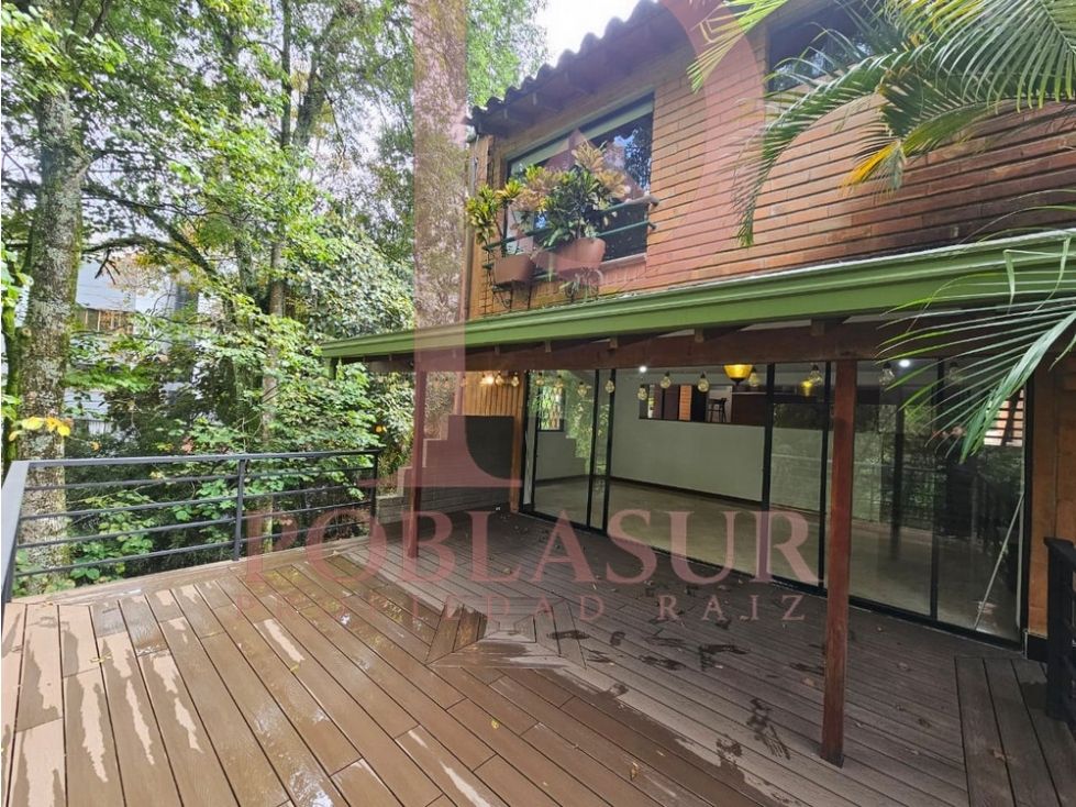 Casa en arriendo Antioquia Medellín El Tesoro 260 m2 Habitaciones 4 Baños 3 Garajes 2 Precio $12500000