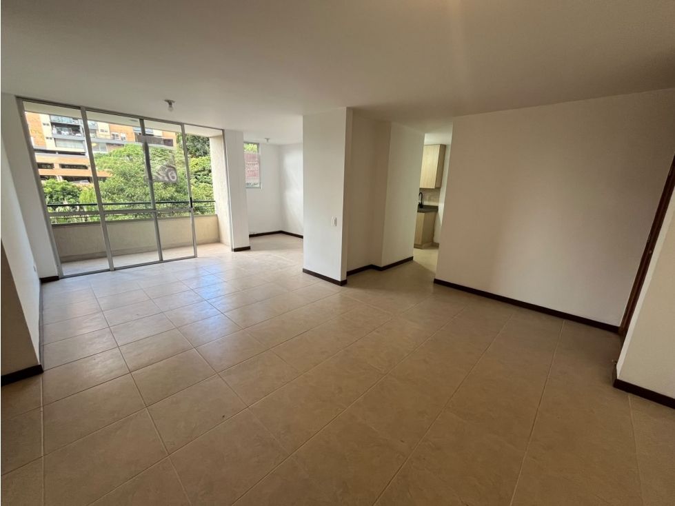 Apartamento en arriendo Antioquia Envigado Uribe Ángel 83 m2 Habitaciones 3 Baños 2 Garajes 1 Precio $3700000