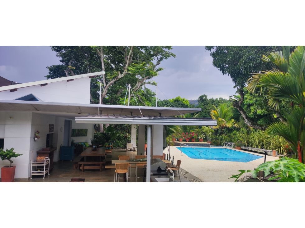 Finca en venta Antioquia San Jerónimo San Jerónimo 370 m2 Habitaciones 6 Baños 6 Garajes 8 Precio $1640000000