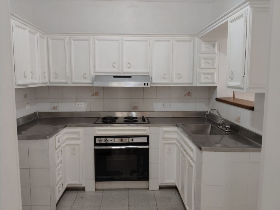 Casa en venta Antioquia Medellín San Bernardo 214 m2 Habitaciones 5 Baños 4 Garajes 1 Precio $920000000