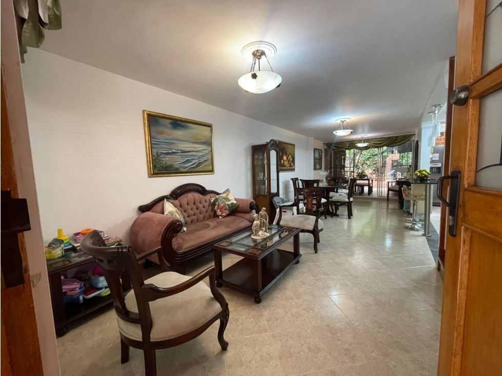 Casa en venta Antioquia Medellín Boston 156 m2 Habitaciones 4 Baños 3 Garajes 2 Precio $910000000