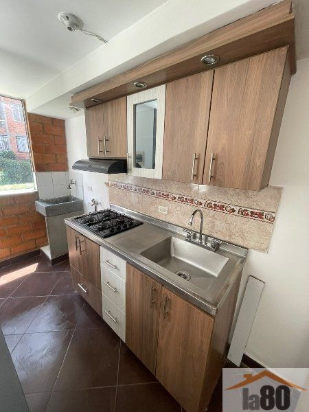 Apartamento en arriendo Antioquia Medellín Aures No1 58 m2 Habitaciones 3 Baños 1 Garajes 0 Precio $1300000
