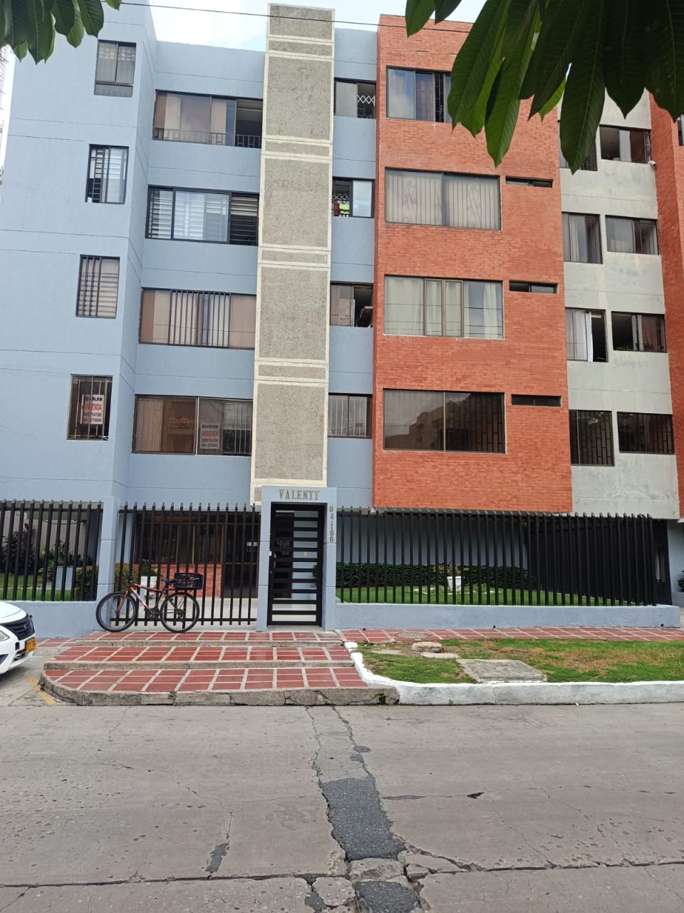 Apartamento en arriendo Atlántico Barranquilla Altos De Riomar 98 m2 Habitaciones 3 Baños 2 Garajes 1 Precio $1800000