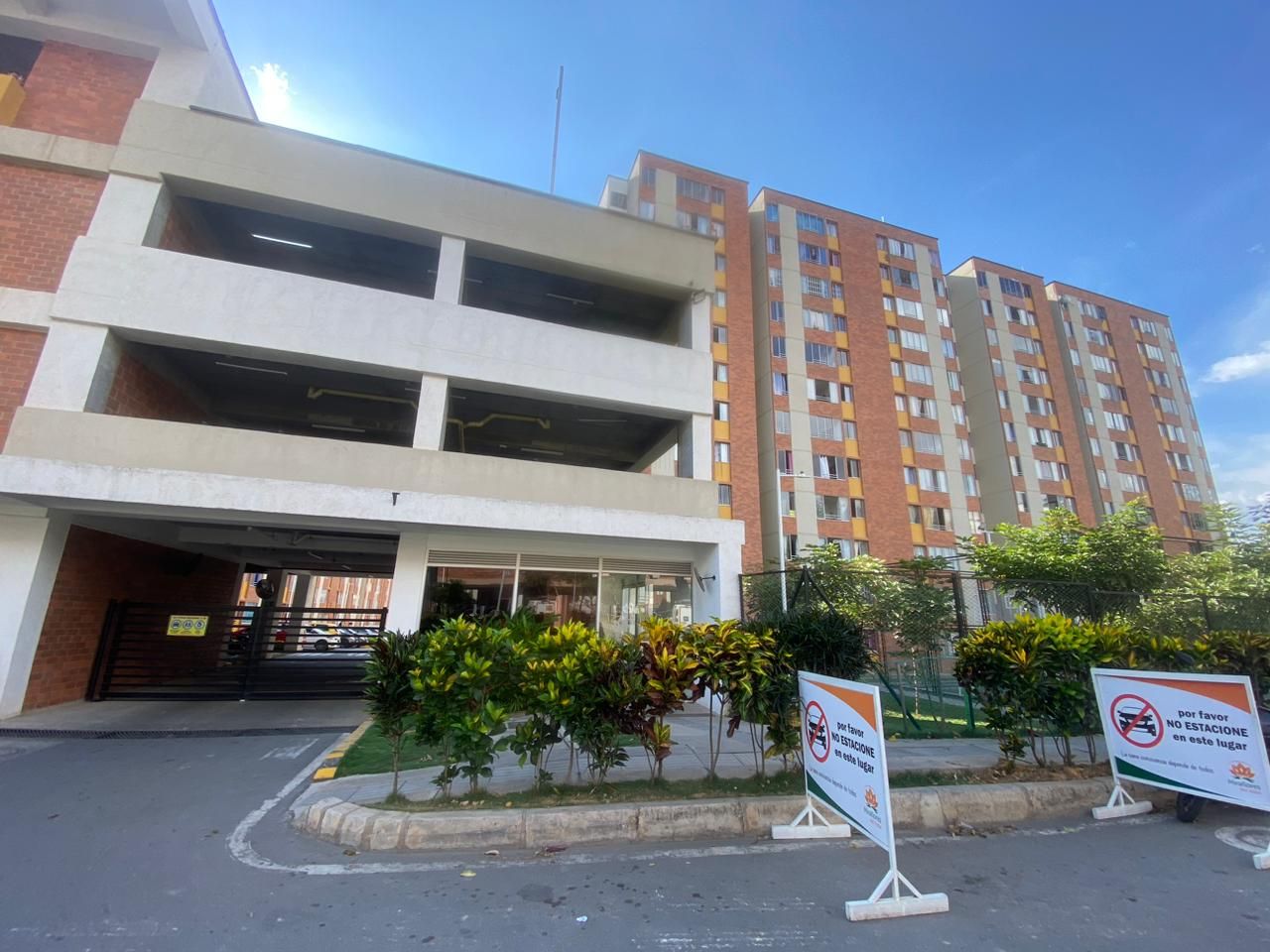 Apartamento en arriendo Santander Piedecuesta Bosques De Aranjuez 68 m2 Habitaciones 3 Baños 2 Garajes 1 Precio $901700