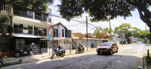 Apartamento en arriendo Valle Del Cauca Cali Alfonso Barberena A 90 m2 Habitaciones 3 Baños 1 Garajes 0 Precio $1200000