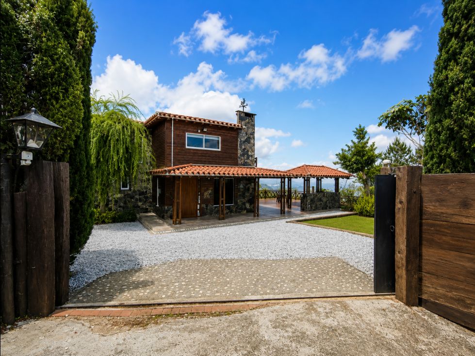 Casa Campestre en arriendo Antioquia Guarne Guarne 2300 m2 Habitaciones 3 Baños 2 Garajes 4 Precio $7500000