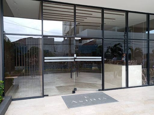Apartamento en arriendo Bolívar Cartagena Manga 101 m2 Habitaciones 3 Baños 2 Garajes 1 Precio $6500000