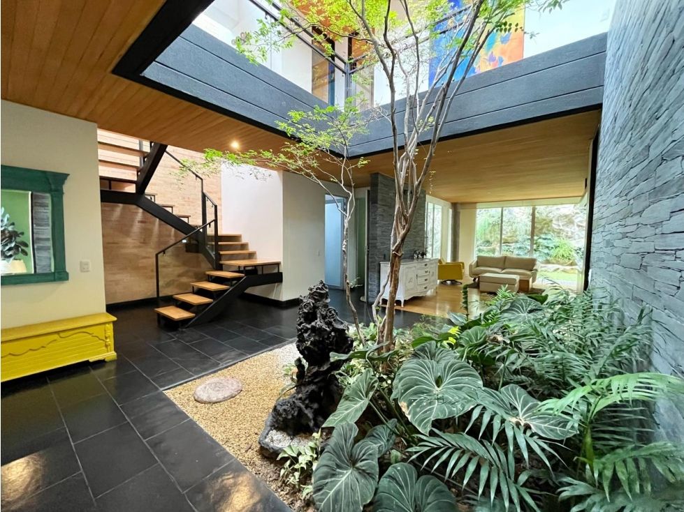 Casa en venta Antioquia Envigado Ub Loma El Atravesado 345 m2 Habitaciones 4 Baños 5 Garajes 2 Precio $2130000000