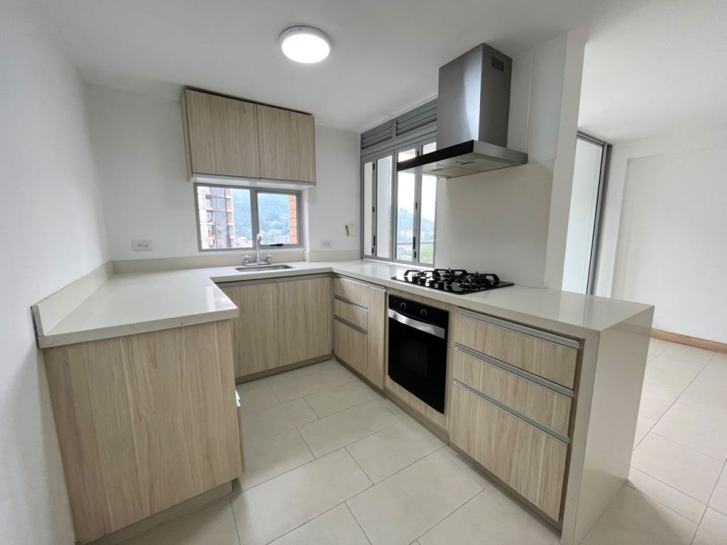 Apartamento en arriendo Antioquia Envigado La Pradera 76 m2 Habitaciones 2 Baños 2 Garajes 1 Precio $3800000