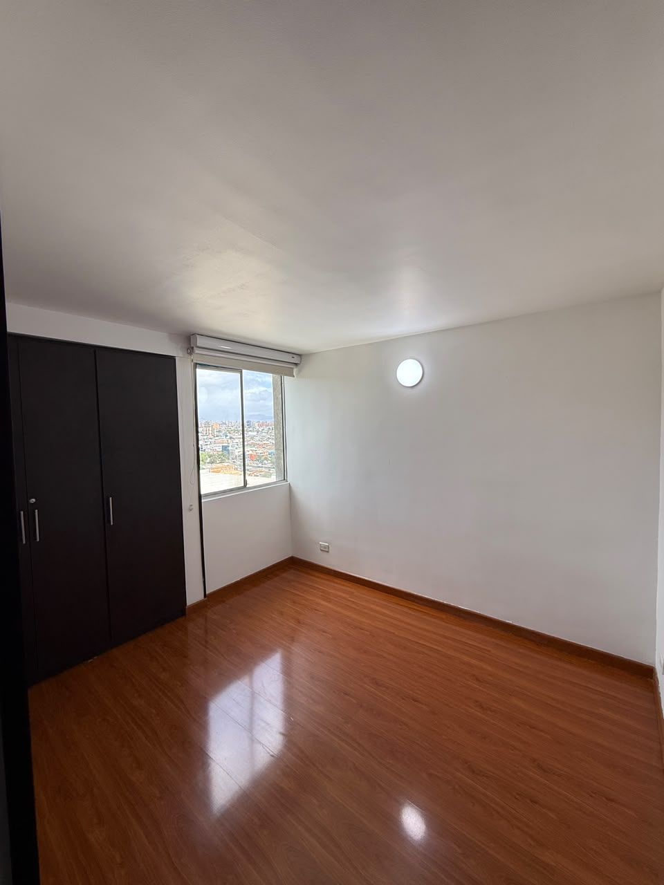 Apartamento en venta Cundinamarca Bogotá Santa Rosa 111 m2 Habitaciones 3 Baños 2 Garajes 2 Precio $870000000