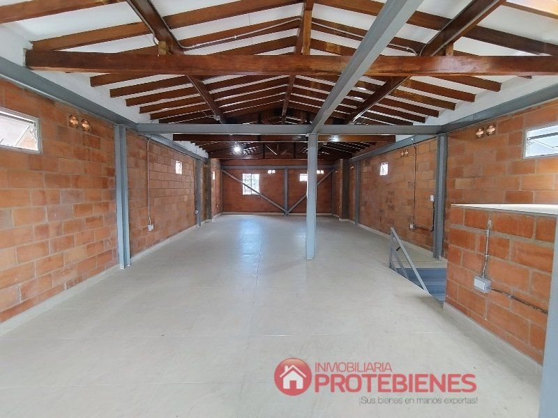 Local en arriendo Antioquia Medellín San Benito 100 m2 Habitaciones 0 Baños 1 Garajes 0 Precio $4000000