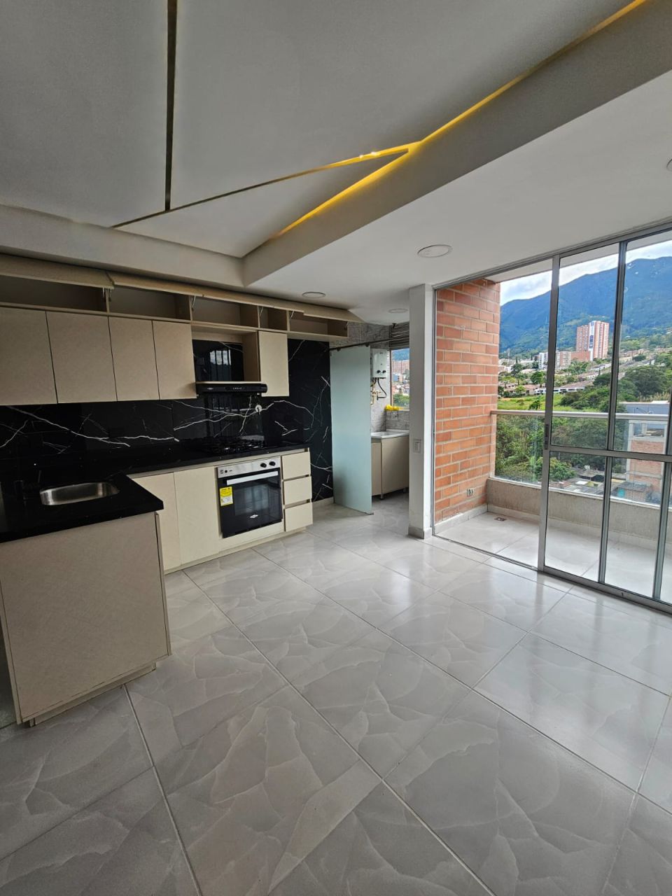Apartamento en arriendo Antioquia La Estrella San Andrés 74 m2 Habitaciones 3 Baños 2 Garajes 1 Precio $2700000