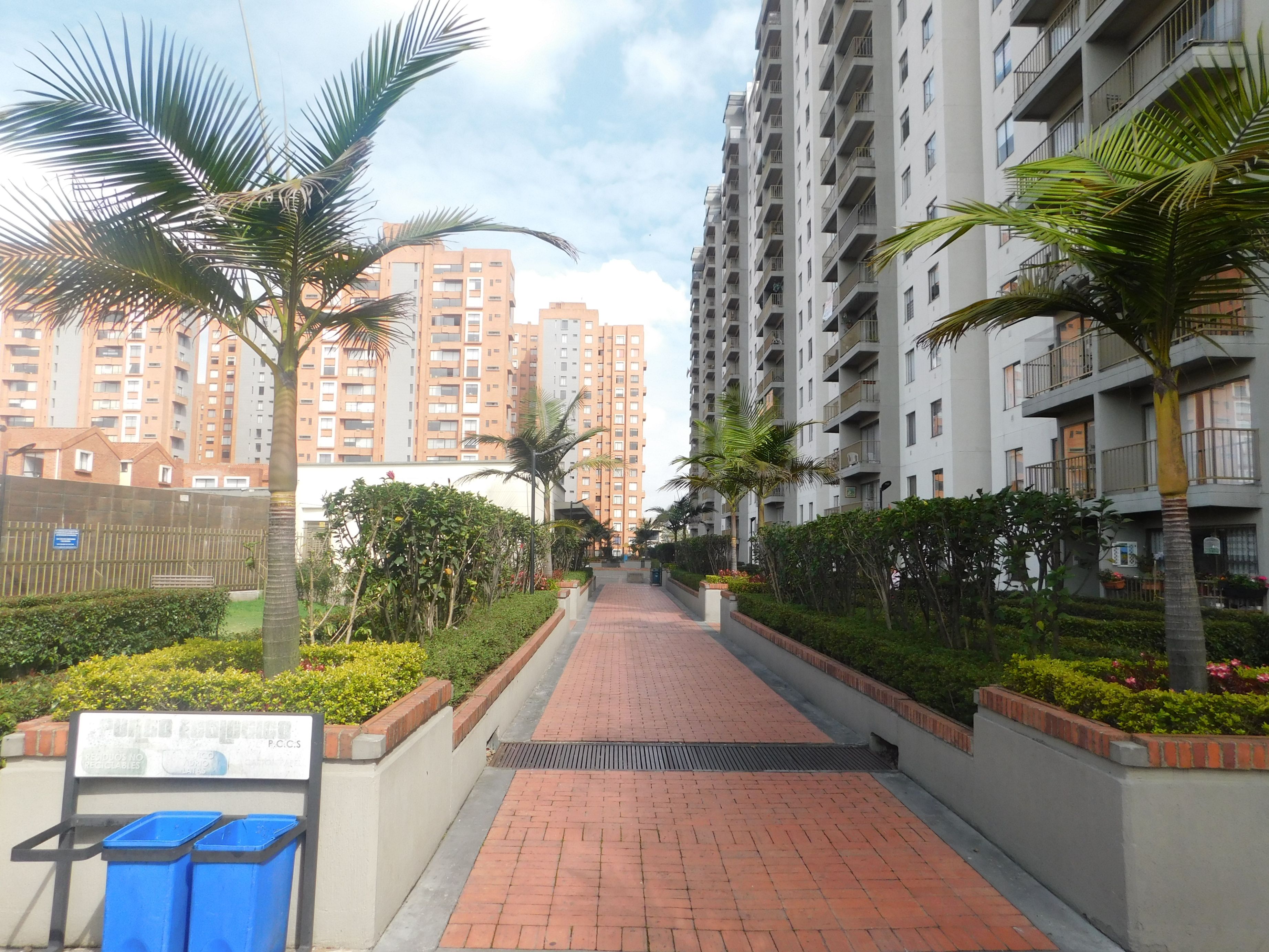 Apartamento en arriendo Cundinamarca Bogotá Ciudad Salitre Sur-oriental 89 m2 Habitaciones 3 Baños 2 Garajes 1 Precio $4600000