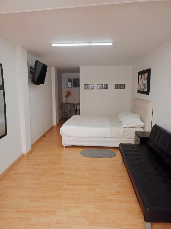 Apartaestudio en arriendo Cundinamarca Bogotá Los Cedros 45 m2 Habitaciones 1 Baños 1 Garajes 1 Precio $2700000