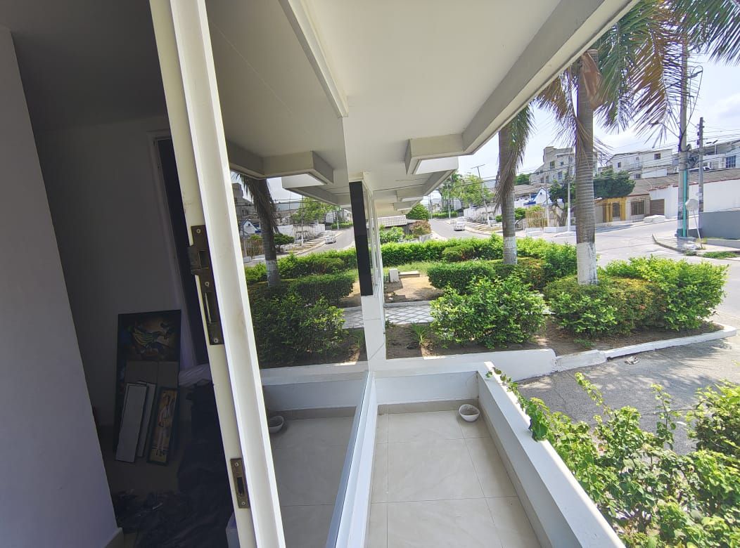 Local en arriendo Bolívar Cartagena Daniel Lemaitre 18 m2 Habitaciones 0 Baños 1 Garajes 0 Precio $900000