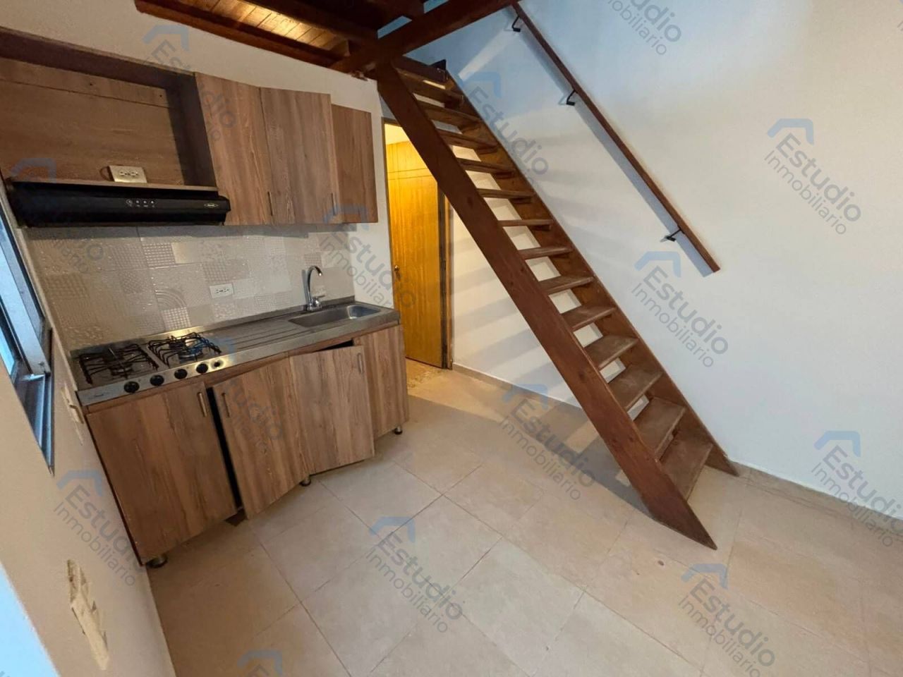 Apartaestudio en arriendo Antioquia Medellín Manrique Central No 1 35 m2 Habitaciones 1 Baños 1 Garajes 0 Precio $1150000