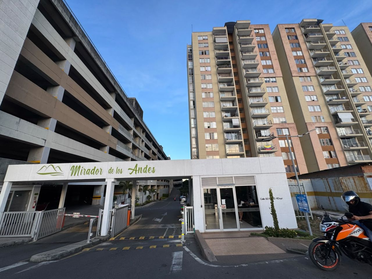 Apartamento en arriendo Tolima Ibagué Mirador De Los Andes 74 m2 Habitaciones 3 Baños 2 Garajes 1 Precio $1500000