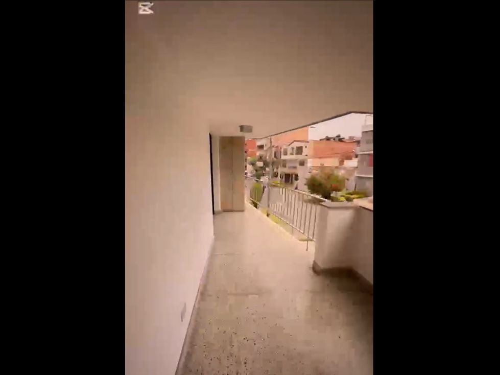 Casa en arriendo Antioquia Medellín Los Colores 295 m2 Habitaciones 4 Baños 3 Garajes 1 Precio $5500000