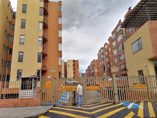Apartamento en arriendo Cundinamarca Bogotá Capellanía 65 m2 Habitaciones 3 Baños 2 Garajes 1 Precio $2390000
