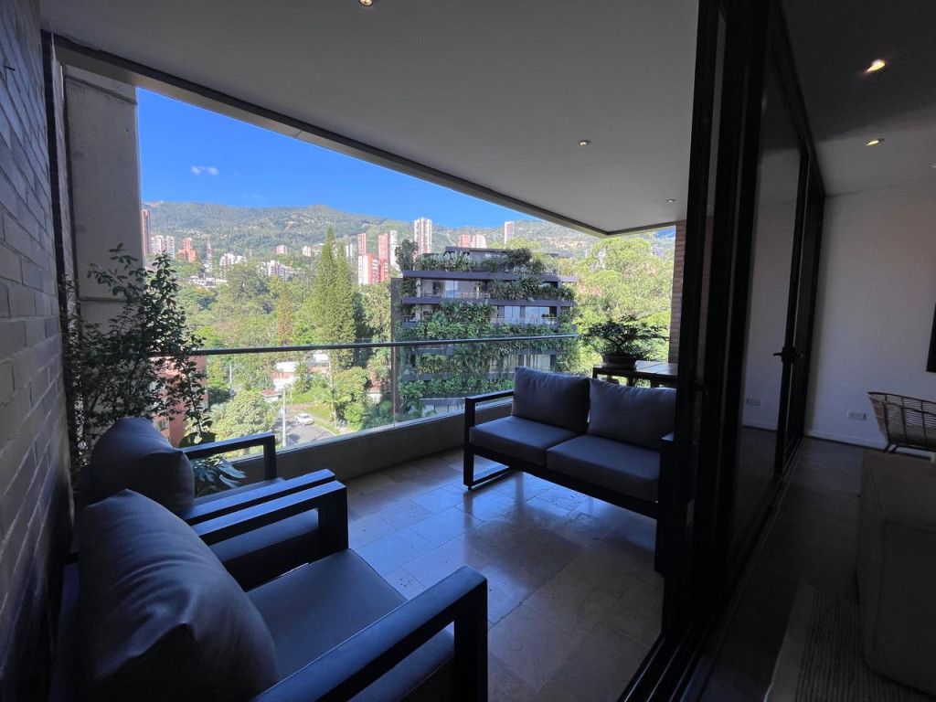 Apartamento en arriendo Antioquia Medellín El Diamante No2 135 m2 Habitaciones 2 Baños 4 Garajes 2 Precio $11000000
