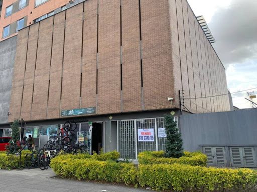 Local en venta Cundinamarca Bogotá El Real 42 m2 Habitaciones 0 Baños 2 Garajes 0 Precio $390000000