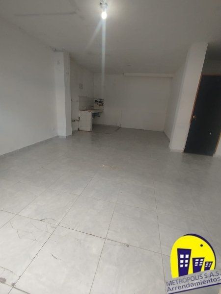 Local en arriendo Antioquia Medellín El Salvador 38 m2 Habitaciones 0 Baños 1 Garajes 0 Precio $1500000