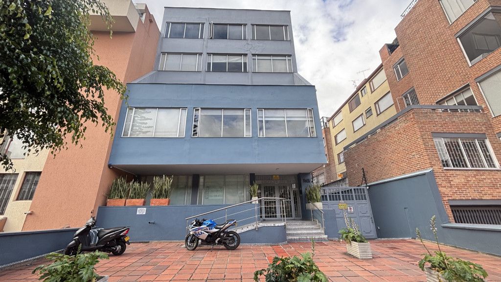 Oficina en arriendo Cundinamarca Bogotá Santa Barbara Central 93 m2 Habitaciones 0 Baños 3 Garajes 1 Precio $5400000