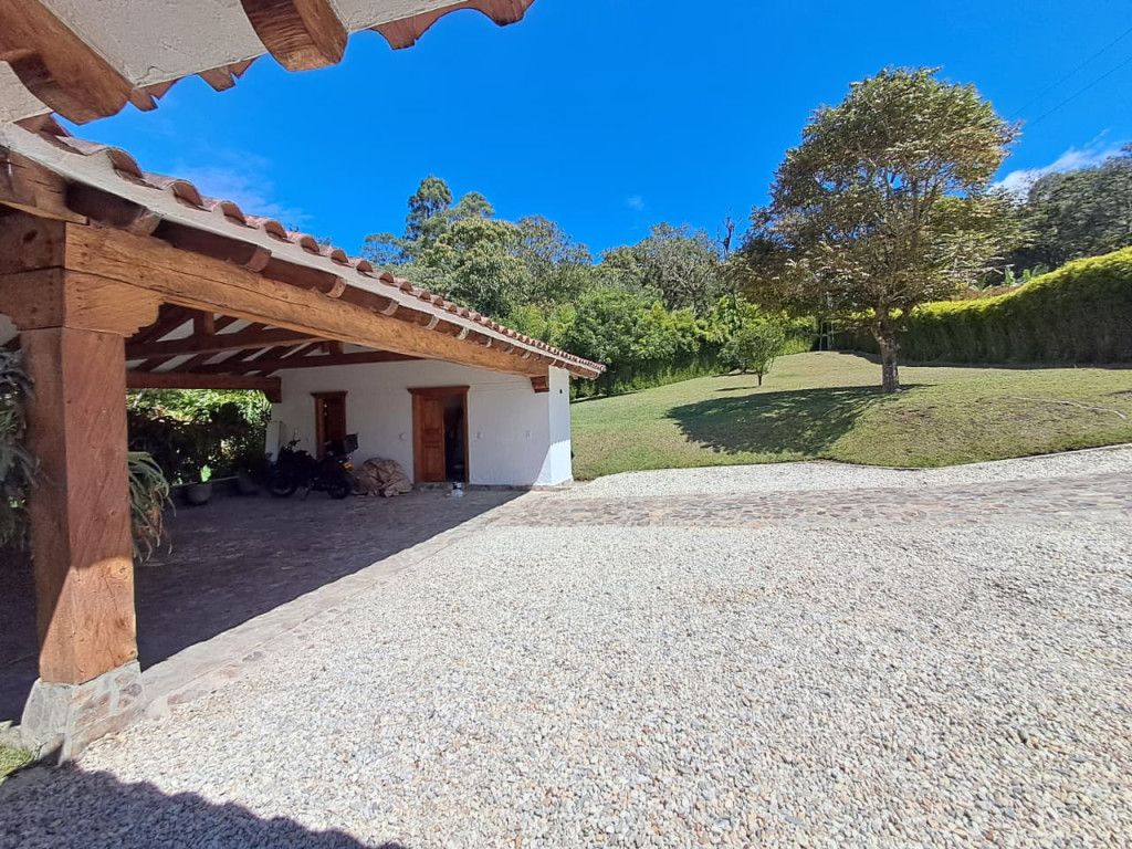 Casa en arriendo Antioquia Rionegro Centro 350 m2 Habitaciones 3 Baños 5 Garajes 3 Precio $16000000