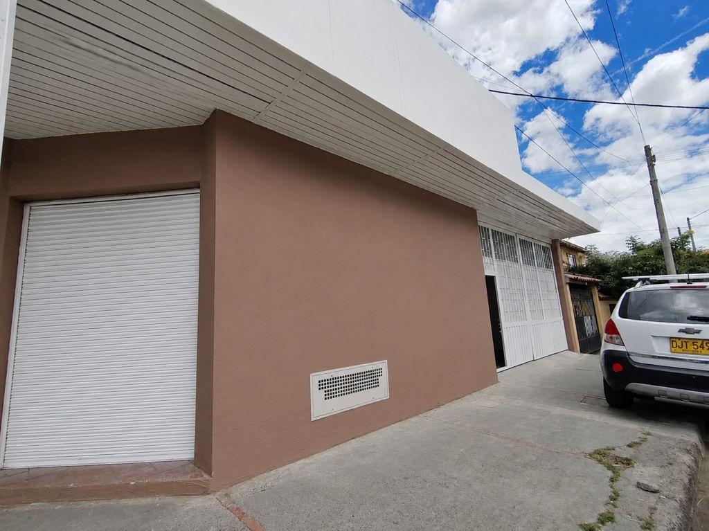 Local en arriendo Cundinamarca Bogotá Las Orquideas 135 m2 Habitaciones 0 Baños 2 Garajes 0 Precio $5100000