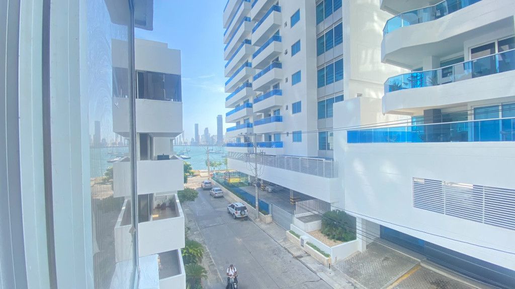 Apartamento en arriendo Bolívar Cartagena Manga 126 m2 Habitaciones 3 Baños 2 Garajes 1 Precio $3900000