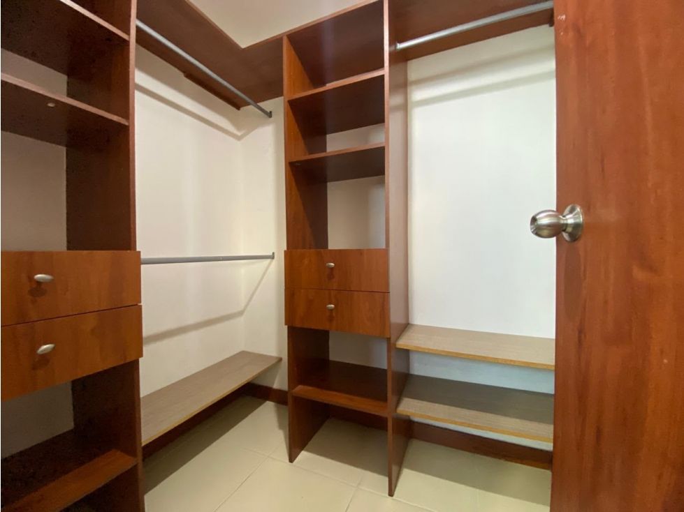 Apartamento en arriendo Antioquia Medellín Florida Nueva 110 m2 Habitaciones 3 Baños 3 Garajes 2 Precio $5100000