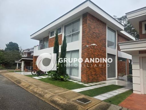 Casa en venta Santander Piedecuesta Cr La Cima 3550000 m2 Habitaciones 6 Baños 7 Garajes 2 Precio $3600000000