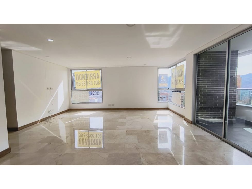 Apartamento en arriendo Antioquia Medellín Castropol 133 m2 Habitaciones 3 Baños 3 Garajes 2 Precio $7200000