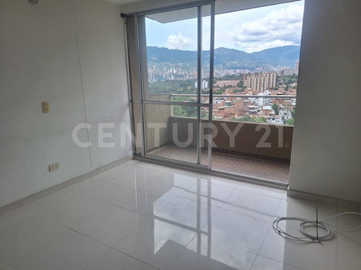 Apartamento en arriendo Antioquia Medellín Loma De Los Bernal 70 m2 Habitaciones 3 Baños 2 Garajes 1 Precio $3200000