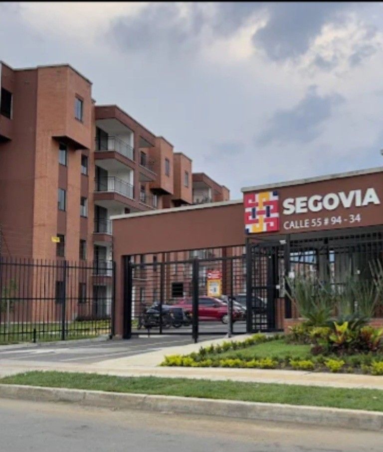 Apartamento en venta Valle Del Cauca Cali Conjunto Residencial Senderos De La Pradera 77 m2 Habitaciones 3 Baños 2 Garajes 5 Precio $248000000