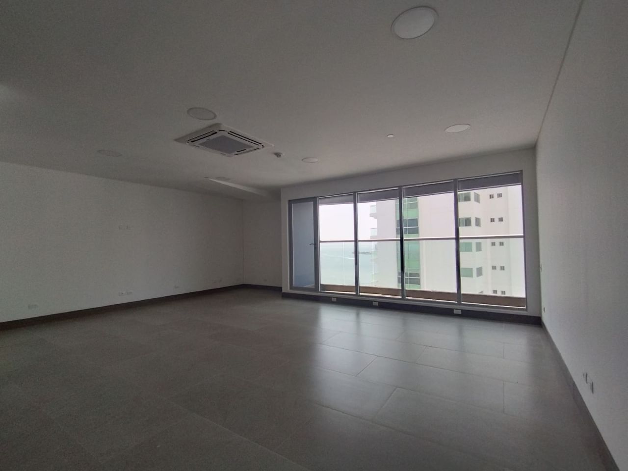 Oficina en arriendo Bolívar Cartagena Boca Grande 60 m2 Habitaciones 0 Baños 1 Garajes 1 Precio $6156050