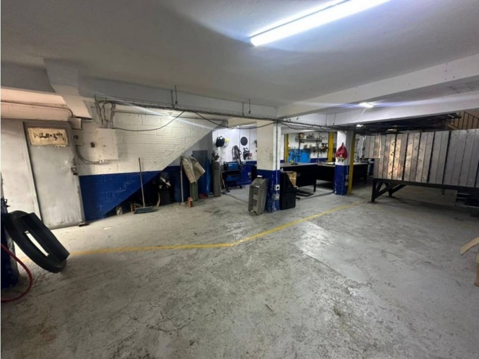 Bodega en arriendo Antioquia Medellín Medellín 300 m2 Habitaciones 0 Baños 2 Garajes 0 Precio $8500000