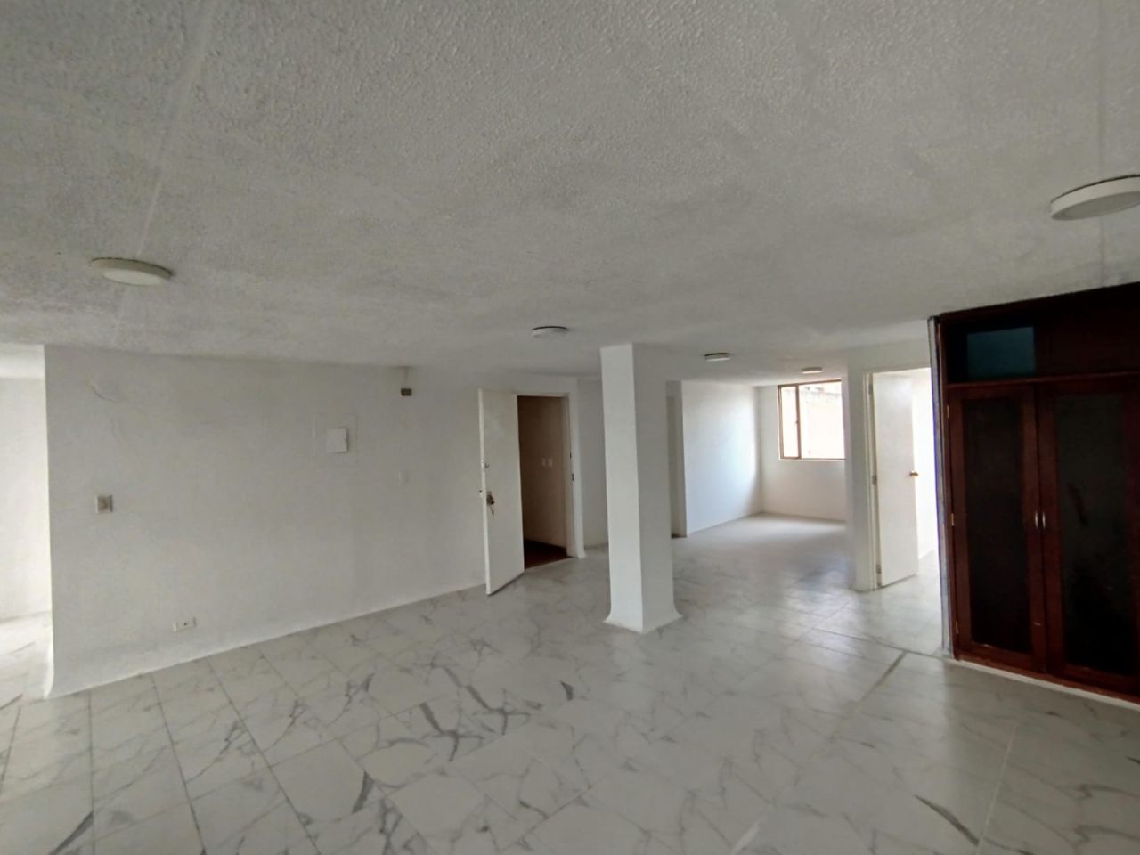 Apartamento en arriendo Cundinamarca Bogotá Prado Veraniego Norte 96 m2 Habitaciones 1 Baños 1 Garajes 0 Precio $2000000